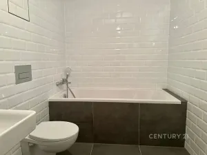 Prodej kanceláře, Praha - Vysočany, Kolbenova, 69 m2