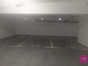 Pronájem garážového stání, Olomouc, Janského, 13 m2