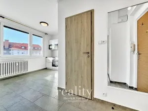 Pronájem bytu 1+1, Znojmo, Vídeňská třída, 32 m2