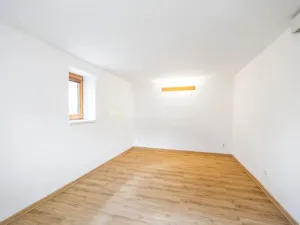 Prodej bytu 2+kk, Praha - Lhotka, K Novému dvoru, 64 m2