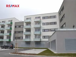 Pronájem bytu 2+kk, Plzeň, Štefánikova, 58 m2
