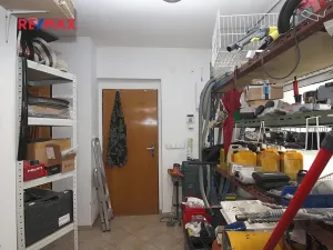 Prodej obchodního prostoru, Praha - Hlubočepy, Voskovcova, 141 m2