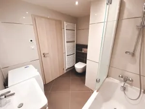 Pronájem bytu 2+kk, Praha - Smíchov, Mozartova, 52 m2