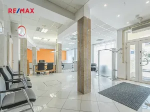 Pronájem kanceláře, Kladno, Osvoboz. pol. vězňů, 183 m2