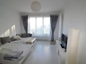 Pronájem bytu 2+1, Praha - Malešice, Počernická, 61 m2