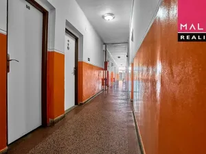 Prodej obchodního prostoru, Ostrov, Hlavní třída, 993 m2