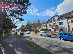 Pronájem bytu 2+kk, Praha - Břevnov, U Ladronky, 50 m2