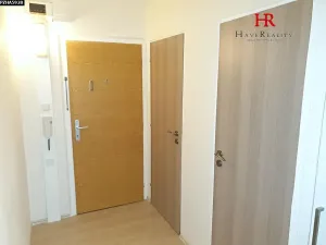 Pronájem bytu 1+kk, Praha - Háje, Hlavatého, 27 m2