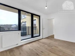 Prodej bytu 3+kk, Praha - Vysočany, V Předním Hloubětíně, 81 m2