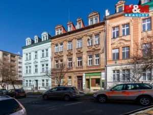 Prodej bytu 4+1, Karlovy Vary, Wolkerova, 146 m2