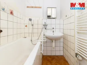 Prodej bytu 3+1, Pardubice - Zelené Předměstí, Sladkovského, 83 m2