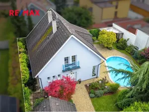 Prodej rodinného domu, Praha - Lochkov, V oudolku, 183 m2