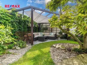 Prodej rodinného domu, Praha - Lochkov, V oudolku, 183 m2