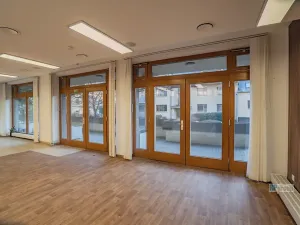 Prodej obchodního prostoru, Praha - Hlubočepy, Hlubočepská, 104 m2