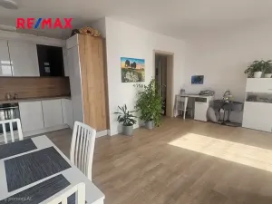 Pronájem bytu 2+kk, Kolín, Zásmucká, 71 m2