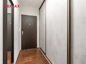 Pronájem bytu 1+kk, Praha - Chodov, Šternovská, 30 m2