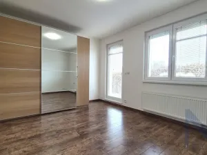 Pronájem bytu 2+kk, Praha - Pitkovice, Žampiónová, 59 m2