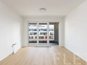 Pronájem bytu 1+kk, Praha - Hloubětín, Poděbradská, 30 m2