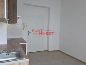 Pronájem bytu 2+kk, Praha - Žižkov, Milíčova, 37 m2