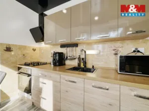 Prodej bytu 2+1, Bukovany, 51 m2