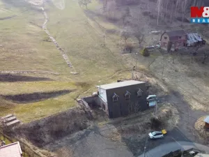 Prodej komerční nemovitosti, Plavy, 180 m2