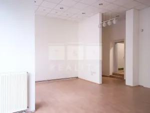 Pronájem obchodního prostoru, Hradec Králové, Švehlova, 61 m2