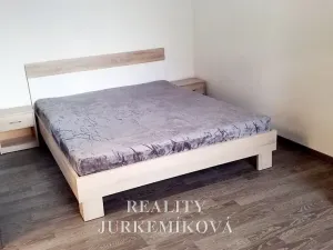 Pronájem bytu 1+kk, České Budějovice, Husova tř., 25 m2