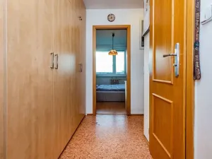 Prodej bytu 2+kk, Praha - Prosek, Litvínovská, 39 m2