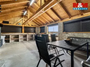 Prodej rodinného domu, Očihov, 280 m2