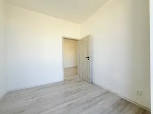 Pronájem bytu 2+kk, Milovice - Mladá, Slepá, 31 m2