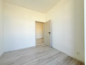Pronájem bytu 2+kk, Milovice, Slepá, 31 m2