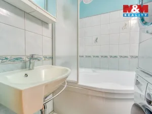 Prodej bytu 2+1, Plzeň - Severní Předměstí, Bzenecká, 57 m2