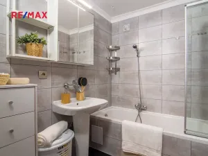 Prodej rodinného domu, Milovice, 249 m2