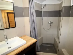 Prodej bytu 1+kk, Praha - Hlubočepy, Pod Žvahovem, 28 m2