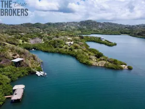 Prodej pozemku, Coxen Hole, Roatán, Honduras, 1902 m2