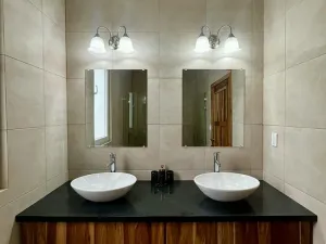 Prodej rodinného domu, Coxen Hole, Roatán, Honduras, 325 m2