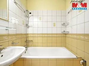 Prodej bytu 2+1, Uničov, Nerudova, 53 m2