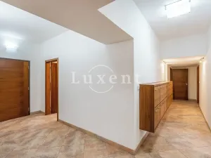 Pronájem bytu 3+1, Praha - Holešovice, Veletržní, 101 m2