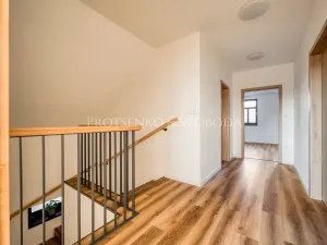 Prodej rodinného domu, Kamenice nad Lipou, nám. Husovo, 210 m2