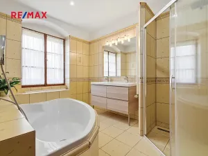 Prodej rodinného domu, Břasy, 298 m2