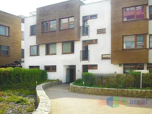 Pronájem bytu 2+kk, Praha - Libeň, Nad Okrouhlíkem, 60 m2