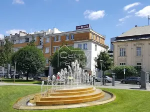 Pronájem obchodního prostoru, Pardubice, Smetanovo náměstí, 398 m2