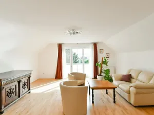 Pronájem vily, Praha - Suchdol, Havraní, 220 m2