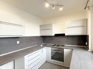 Pronájem bytu 2+1, Kadaň, Chomutovská, 61 m2