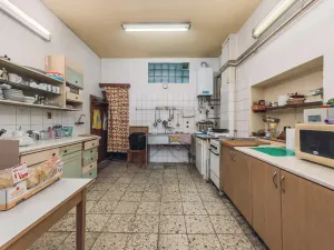 Prodej komerční nemovitosti, Klamoš, 865 m2