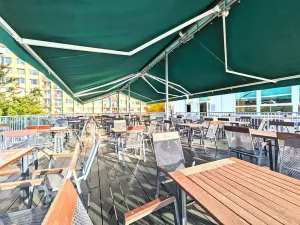 Pronájem restaurace, Praha - Kobylisy, Kyselova, 460 m2