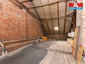 Prodej rodinného domu, Chrast, Náměstí, 200 m2