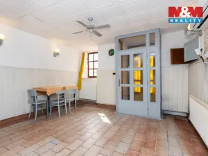 Prodej rodinného domu, Chrast, Náměstí, 200 m2