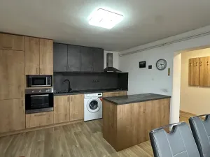 Pronájem rodinného domu, Bánov, 133 m2