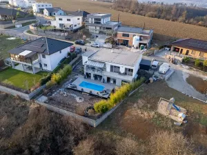 Prodej rodinného domu, Králův Dvůr, Na Vinohradech, 140 m2